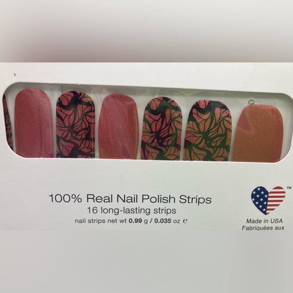 NWT - Color Street - Wing It On